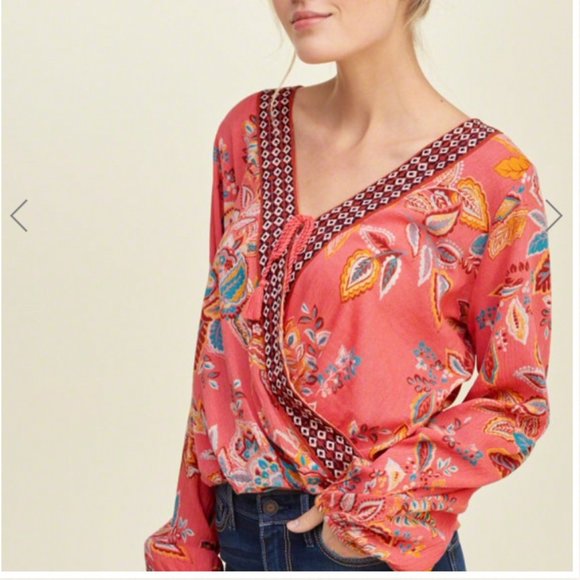 🆕 Hollister coral pink floral boho tunic tie top - Picture 2 of 3